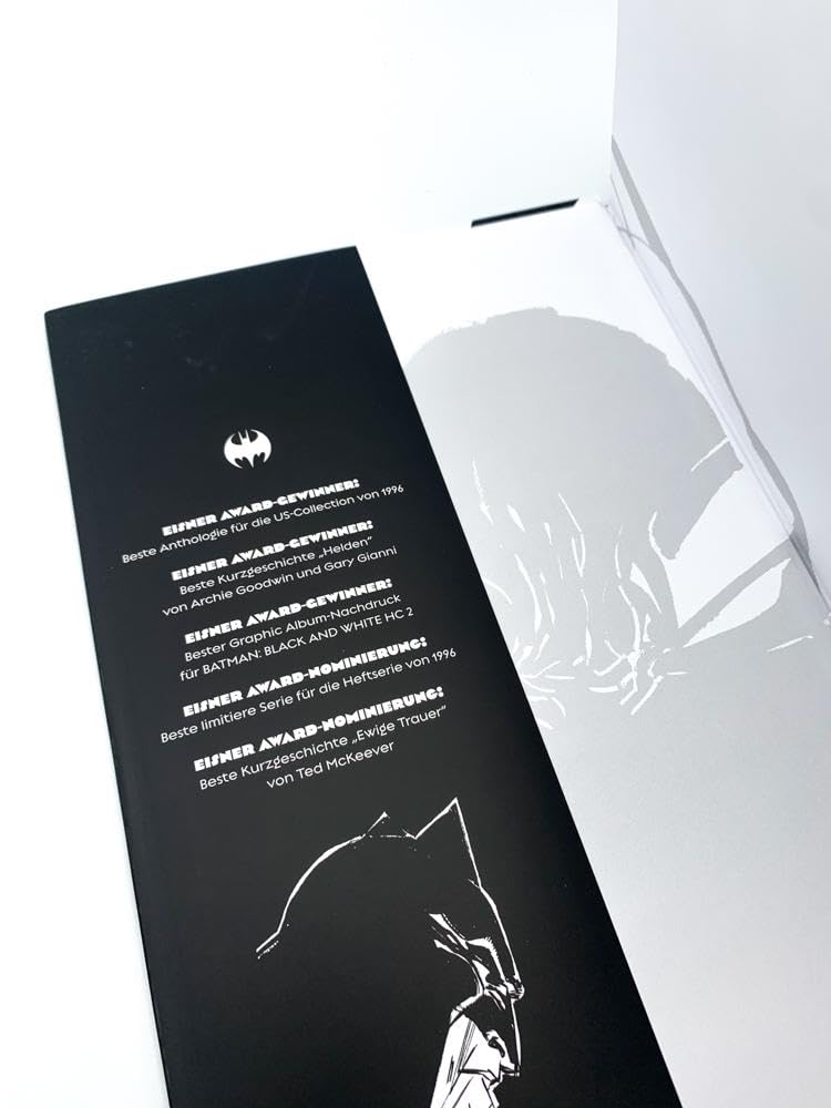 Batman: Schwarz-Weiß Collection (Deluxe Edition): Ausgezeichnet mit dem Eisner-Award