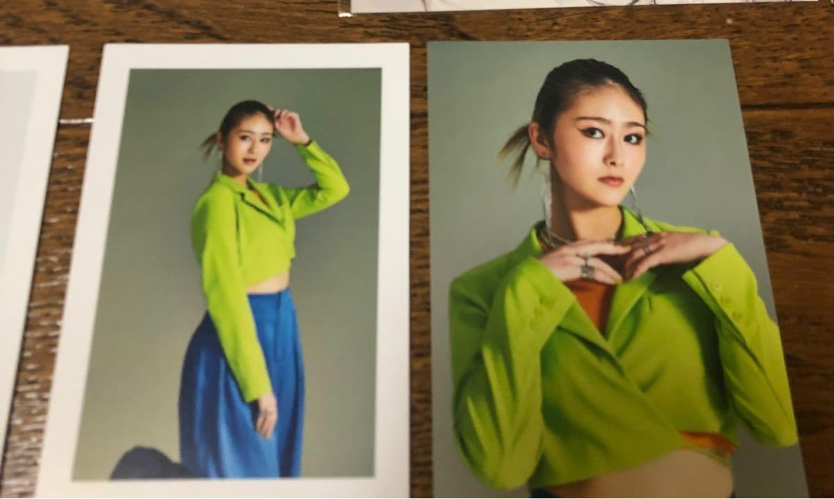 Girls2 隅谷百花　カード Girls2 隅谷百花 小川桜花 山口綺羅 フォトカード - メルカリ