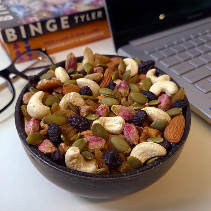 Image of Open Secret Premium Trail Mix | 1Kg | 7 Superfood in 1 Mix | Dry Fruits Mixed pack, Mixed Dry Fruits Contains Pumpkin seeds, Walnut, Cashew, Almond, Pista, Black Raisins & Green Raisins (Pack of 1)