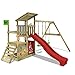 FATMOOSE Parque infantil de madera FruityForest con columpio y tobogán rojo, Torre de escalada de exterior con arenero y escalera para niños