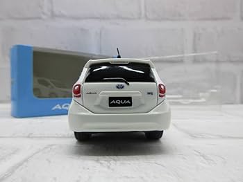 Amazon.co.jp: 初代アクア 前期 ホワイトパールクリスタル