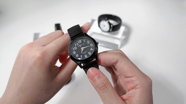 Orologio Da Donna Con Quadrante Grande E Numeri Arabi | Analógico Al Quarzo Con Cinturino Elastico Trasparente, Regalo Per Anziane - 2