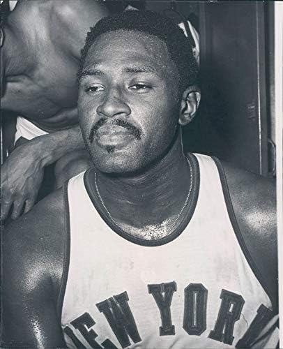 Amazon.com: Celebrity Print Posters Willis Reed Poster - 18 x 24 inch ...