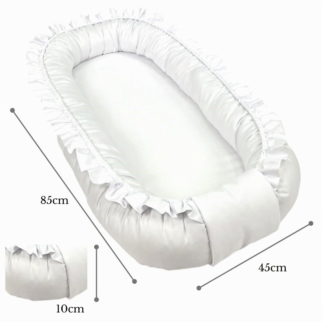 WIKLINOPOL Nido Bebé Reductor 85x45 cm en Blanco con Volantes – Baby Nest Portátil con Colchón – Cojín Nido Lavable de Algodón 100 % – Seguro y Cómodo para Casa o Viaje