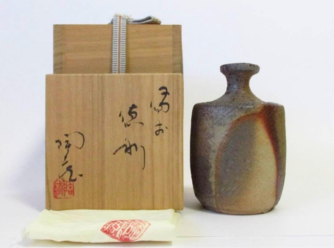 小西陶蔵 備前焼 窯変徳利 四方桟共箱 秀作 小西陶蔵 備前焼 窯変徳利 四方桟共箱 秀作 備前焼 登窯 備前焼