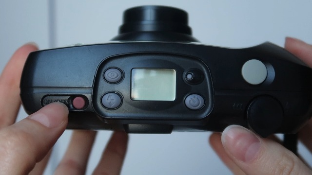 Amazon.com : Pentax IQZoom EZY 35mm Point & Shoot Film Camera W/38