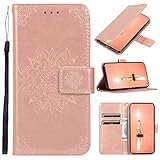 Diese Durch die Mischung aus TPU Kunststoff und der Lederhülle Schutzhülle ist speziell für das LG V40 entworfen worden und hat Aussparungen für die Hauptanschlüsse und Funktionen des Smartphones, so wie Kamera mit Blitz. Die Einschalt und Lautstärkenknöpfe sind bedeckt, aber können bedient werden, was unschlagbaren Schutz bietet.