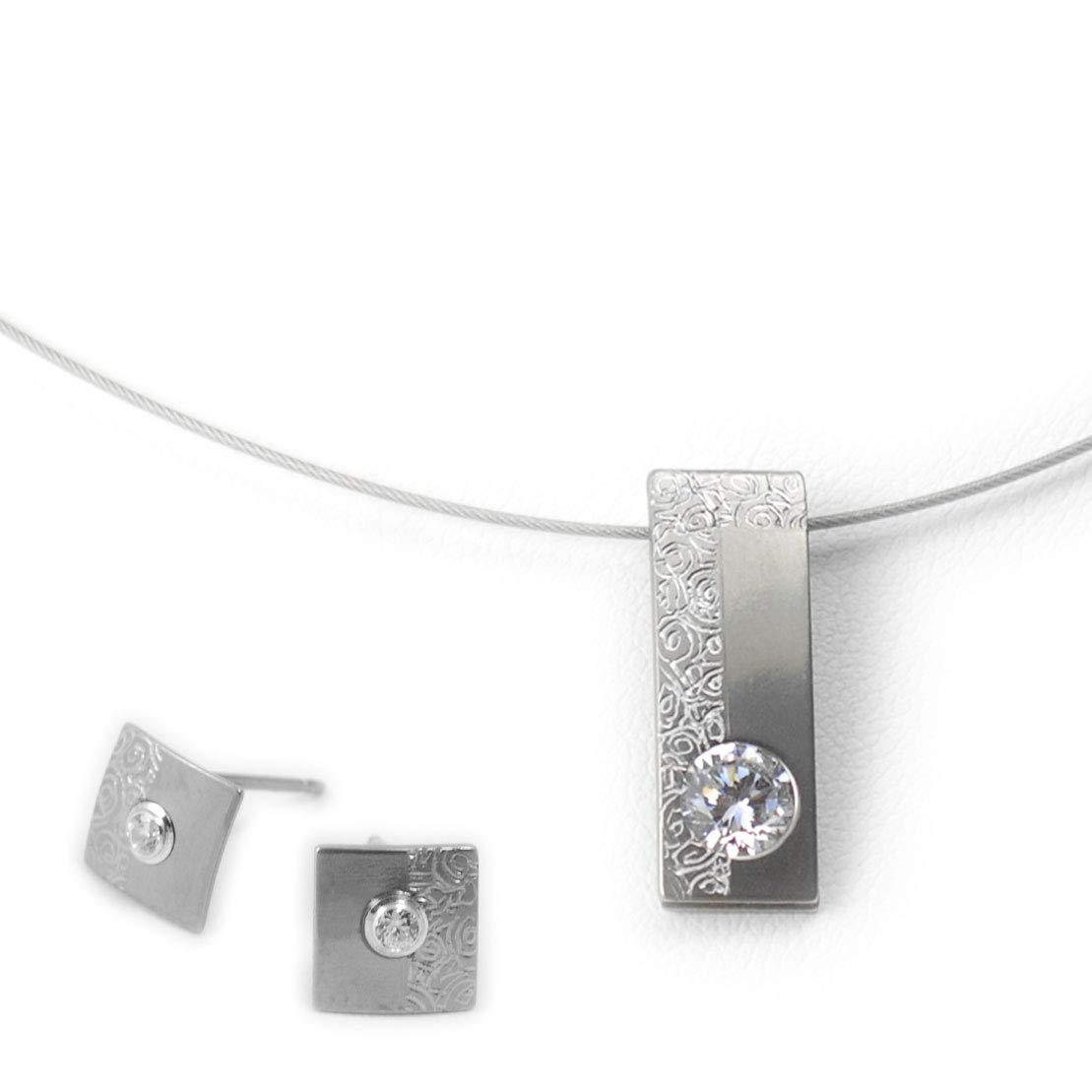 Titan Schmuck-Set. Absolut kein Risiko auf Allergien Handgefertigte Schmuckstücke. Lieferbar in verschiedenen Farben