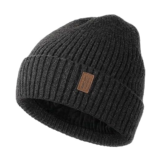 17+ Fall Outfit Ideas for Women That Always Look Stylish Grey Beanie