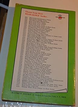 Paperback A Treasury of Stories to Read Aloud Book