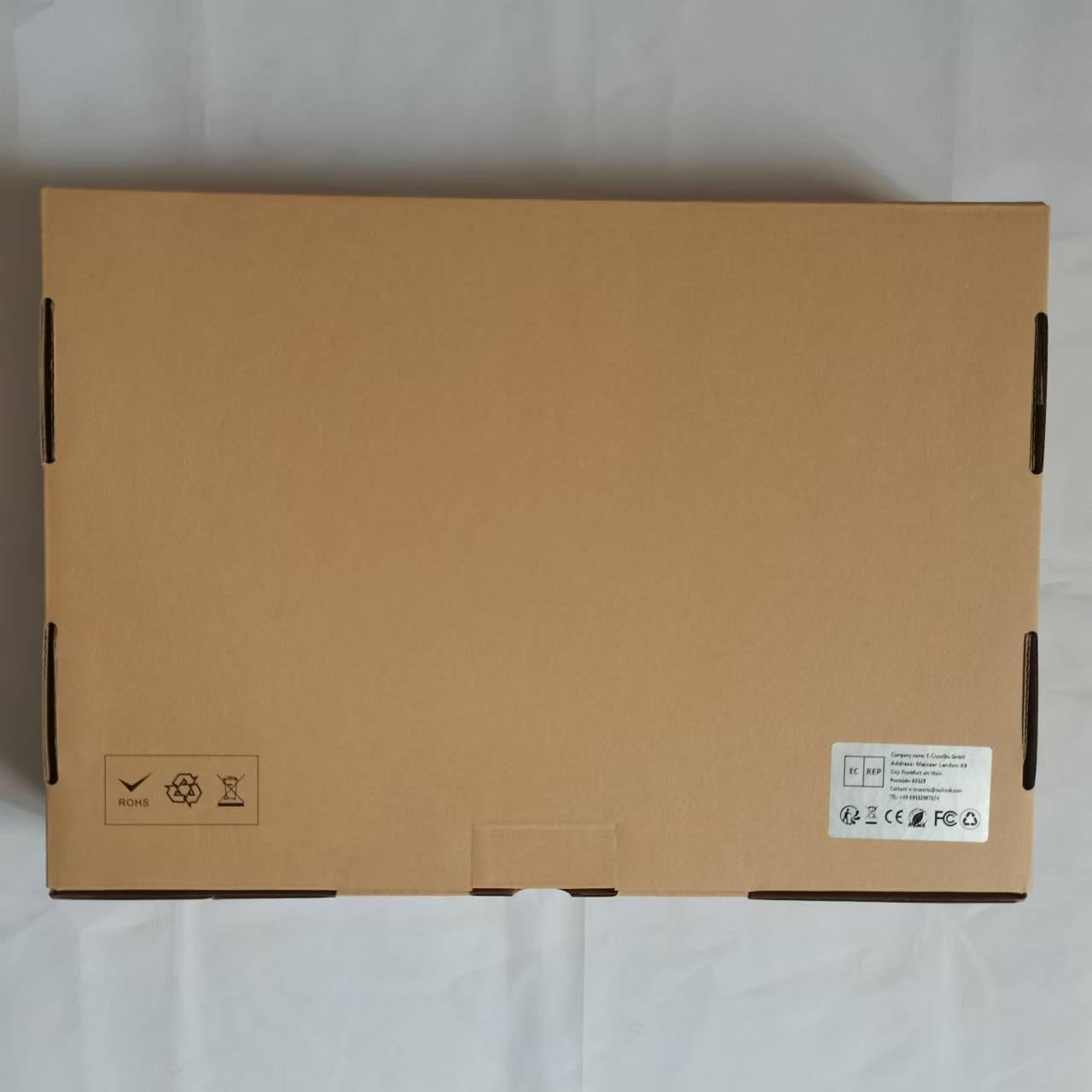 Commutateur KVM VGA USB, commutateur KVM 16 Ports VGA 16 en 1 télécommande projecteur vidéo avec câble VGA 16: pour Win98 / ME / 2KP4 / XP / 2003, Linux, Mac (16 Ports)