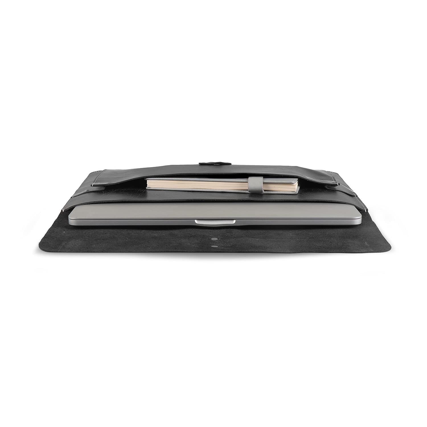 Londo - Etui MacBook Pro z Prawdziwej Skóry Licowej z Przednią Kieszenią i Zapięciem na Klapkę - Czarny, 15-16 Inches, Solidny