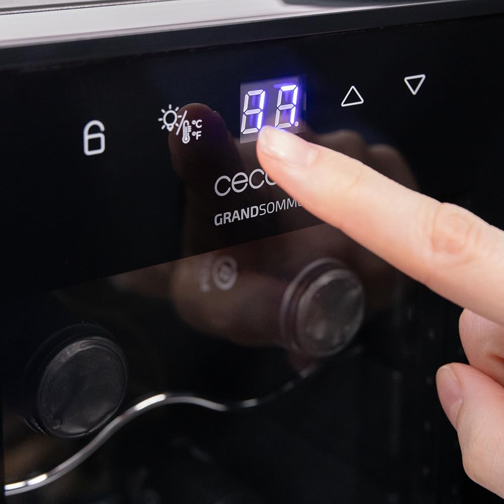 Cecotec Cantinetta Vino Bolero GrandSommelier 1250 CoolCrystal Compressor. 12 Bottiglie, Display Touch, 8-18ºC, Ripiani in Legno, LED, 25,2x45x79,5 cm, perfetta per conservare i tuoi vini.