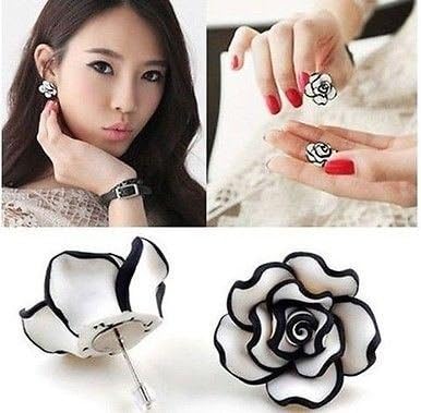 Elegant Fashion Cute women Lady Girls Black & White Rose Flower Stud Earrings