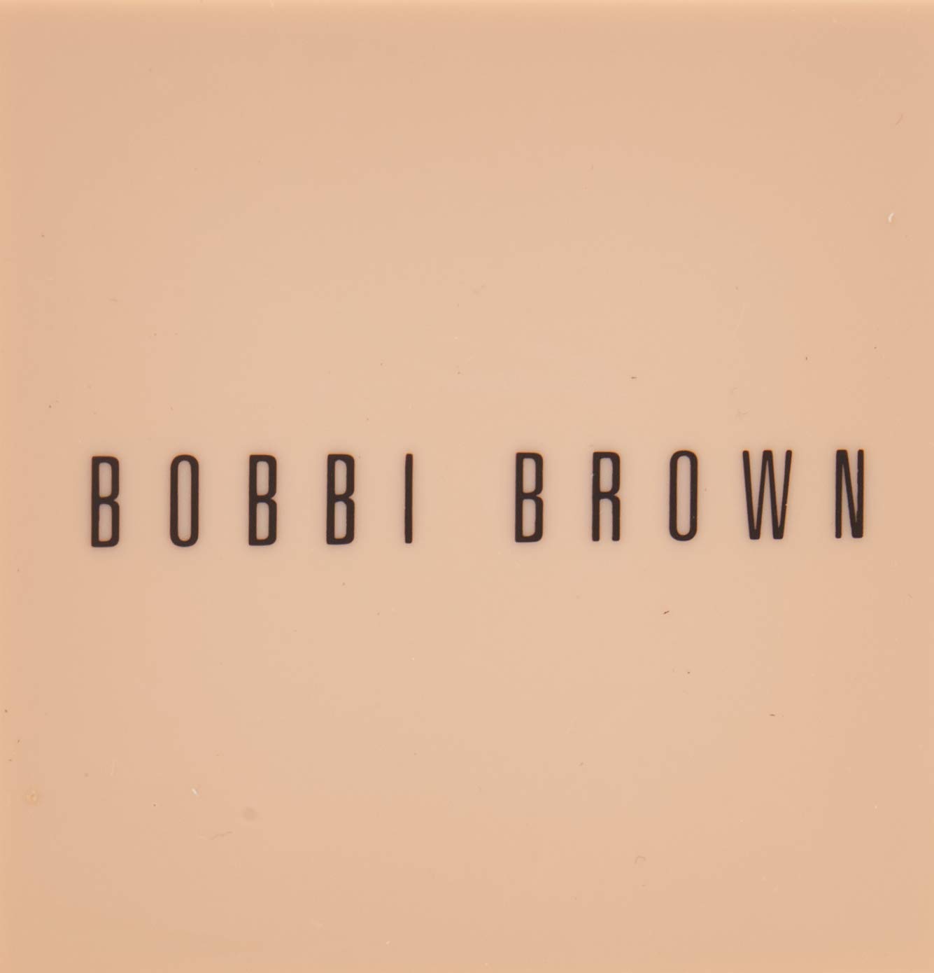Bobbi Brown Puder do makijażu Nude Finish Illuminating Powder Nr. 04 Buff 6 g