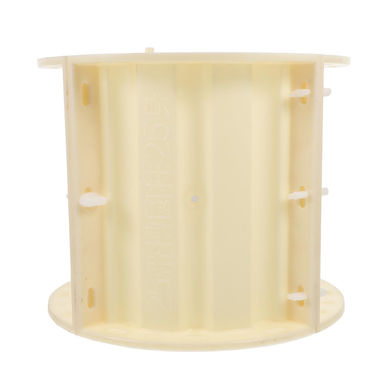 Moule béton colonne romaine pour créer une allée de jardin élégante