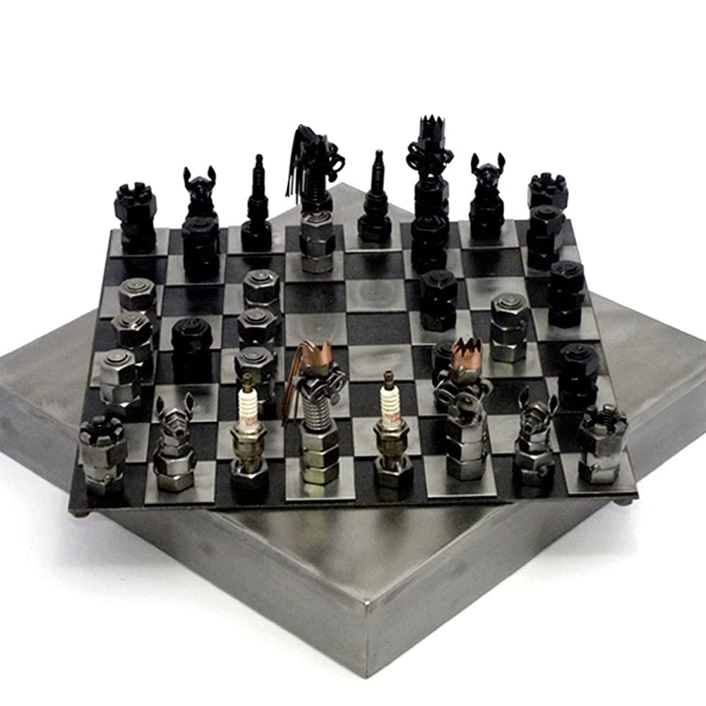 SCACCHIERA IN METALLO CON VITI BULLONI CHIODI DI METAL IDEA - IDEA REGALO ORIGINALE - 100% ARTIGIANALE - MADE IN ITALY - PERSONALIZZABILE