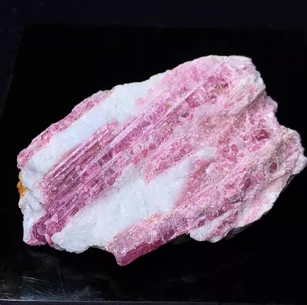 Naturalny turmalin z kwiatów śliwki, surowy, szorstki kryształowy kamień