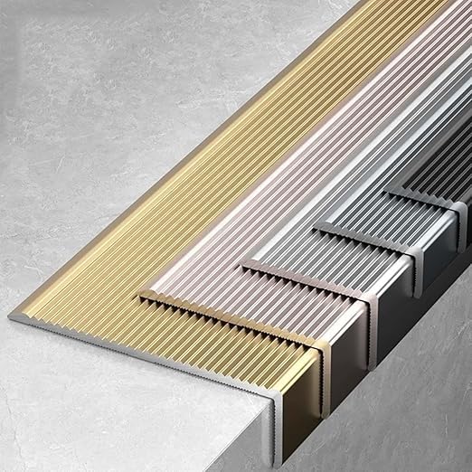 Nez de marche escalier 150cm profilé bords d'escaliers aluminium antidérapant gris