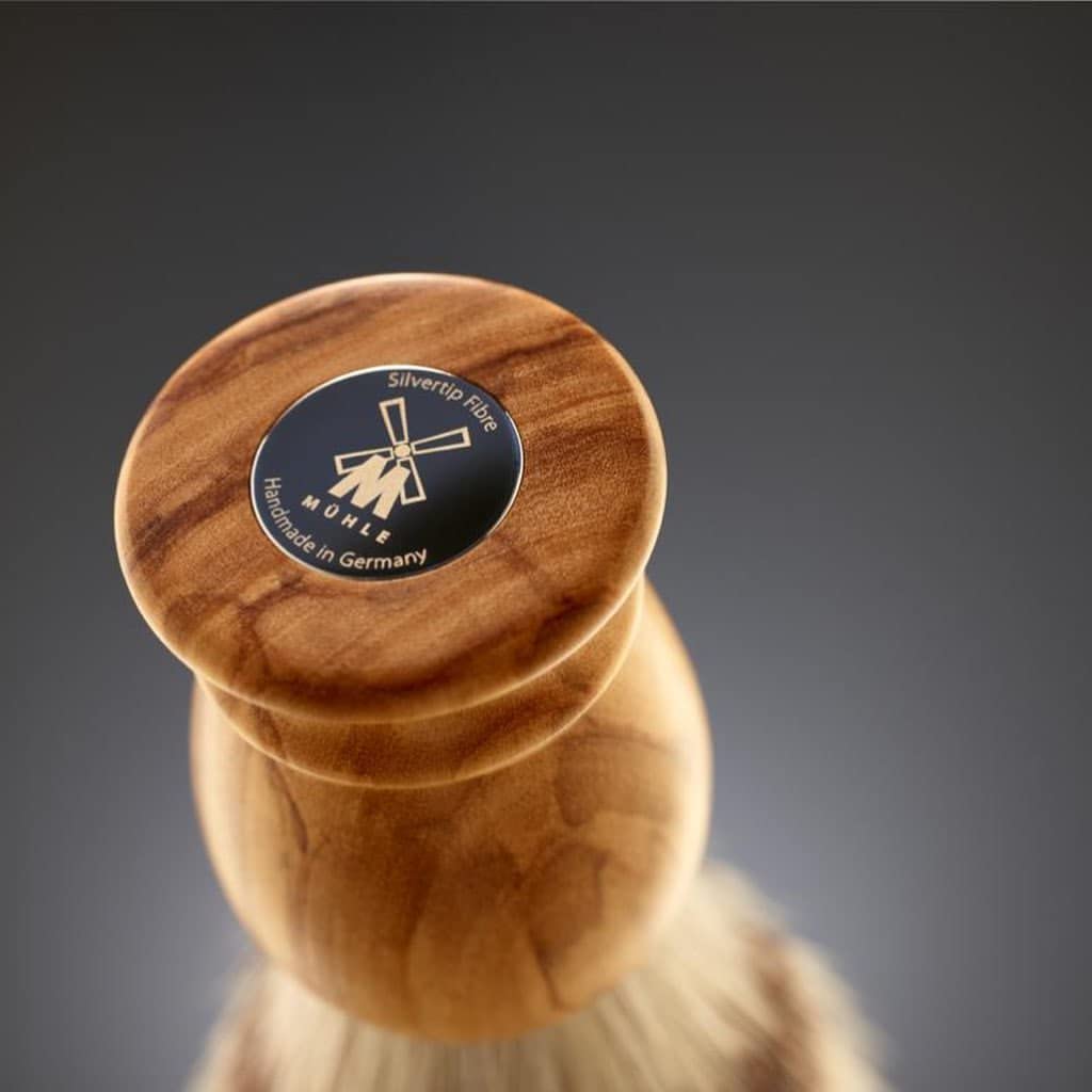 MÜHLE Classic Olive Wood - Pennello da barba in fibra argentata, per uomo, con schiuma ricca