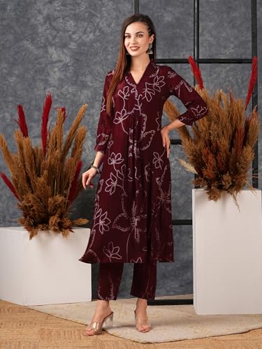Image of GoSriKi Women's Rayon Blend A-Line Printed Kurta with Pant