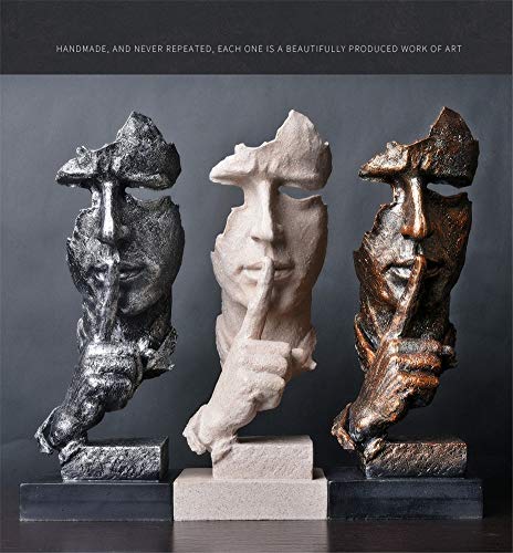 LYDM il Silenzio è Un Oro, Una Statua Astratta