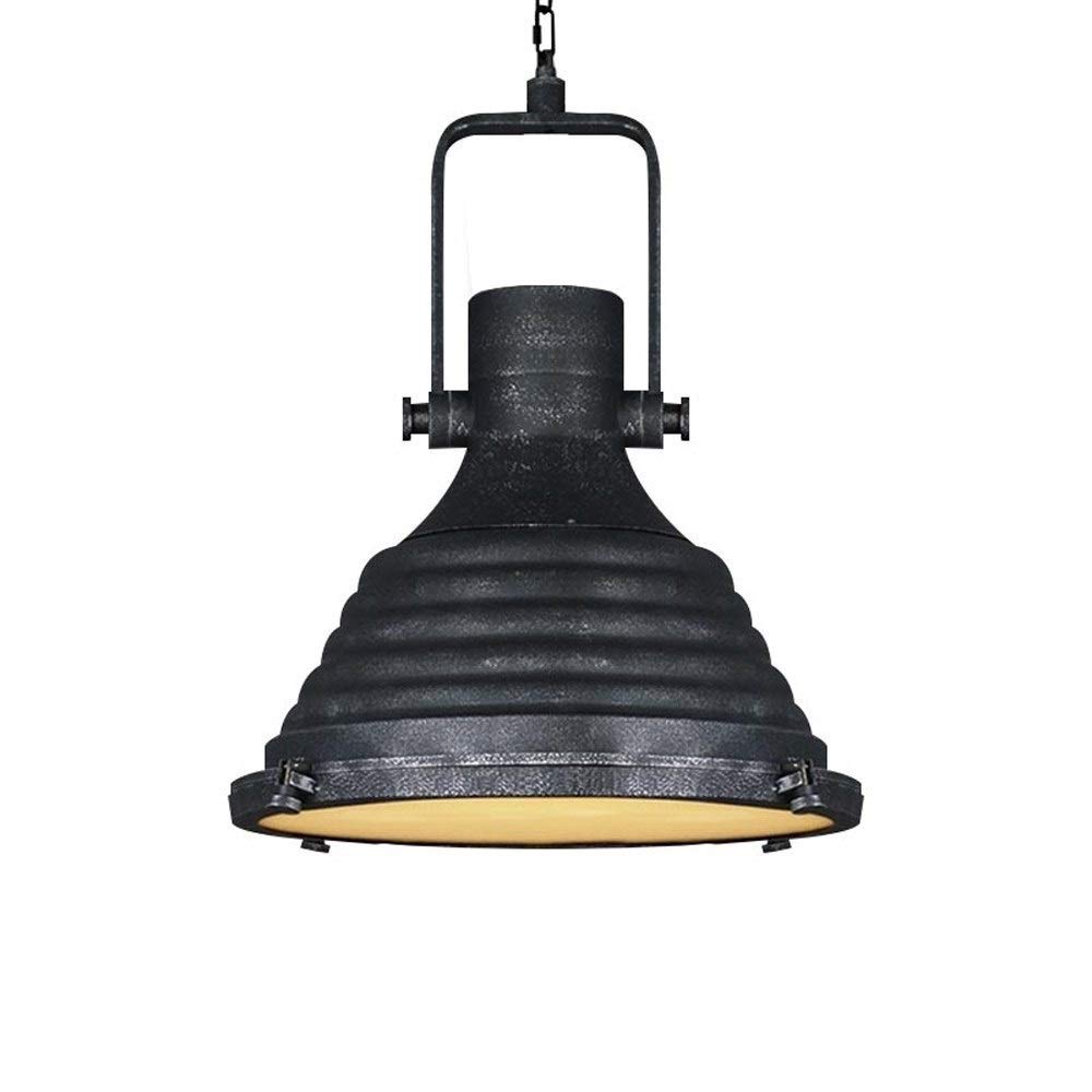 Lustre bar rétro pour éclairer une pièce sombre avec un plafonnier américain suspendu