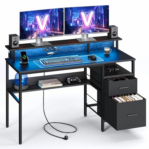 VASAGLE Bureau Gaming, avec Tiroirs en Tissu, Table Informatique avec Support d'Écran, Lumières LED, 55 x 135 x 90 cm, Multiprise, 2 Ports USB, pour Bureau à Domicile, Noir Boisé LWD094B56