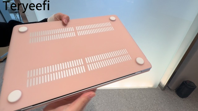 Amazon.co.jp: Teryeefi MacBook Pro 14 インチ ケース 2025