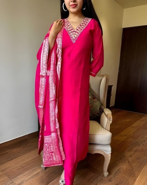 Image of Women's Chanderi Silk Kurti with Rayon Slub Pants & Dupatta | Printed Three-Quarter Sleeve Ethnic Set