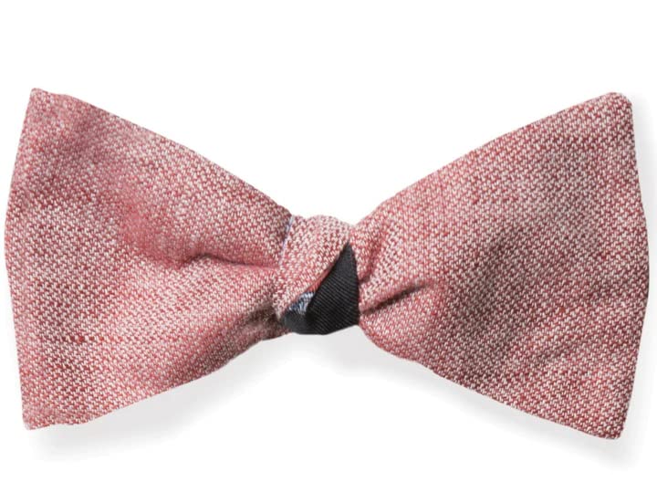 Papillon à nouer soie rouge et noir pour parfaire votre tenue de mariage chic