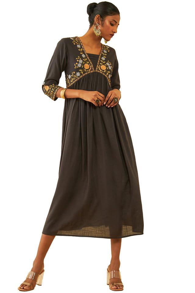 Robe ethnique chic en rayonne fluide pour vos journées d'été ensoleillées
