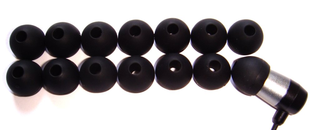 Xcessor Silicona Almohadillas de Repuesto para Auriculares Internos 7 Pares (Juego de 14 Piezas). Compatible con la Mayoría en el Oído Marcas Auriculares (Negro, Pequeña) — view 2