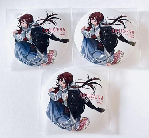 Amazon マリ エヴァ エヴァンゲリオン 缶バッジ 米山舞 真希波マリイラストリアス バッジ おもちゃ