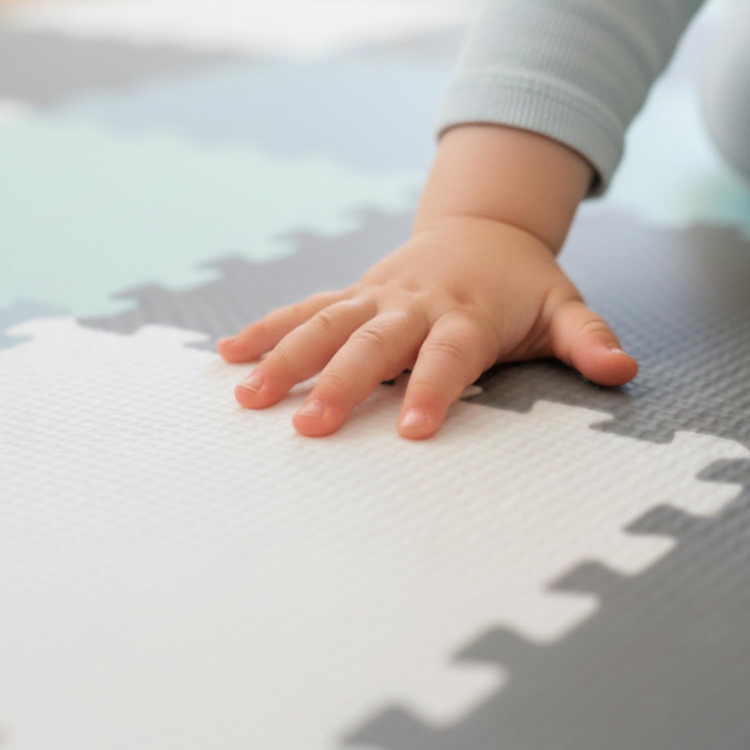 LittleTom 36 Piezas Alfombra Bebé desde el Primer Mes - 30x30 cm Colchoneta de Espuma EVA Acolchada - Superficie Puzzle Antideslizante para Niños Pequeños - Suelo Protector para la Habitación Infantil