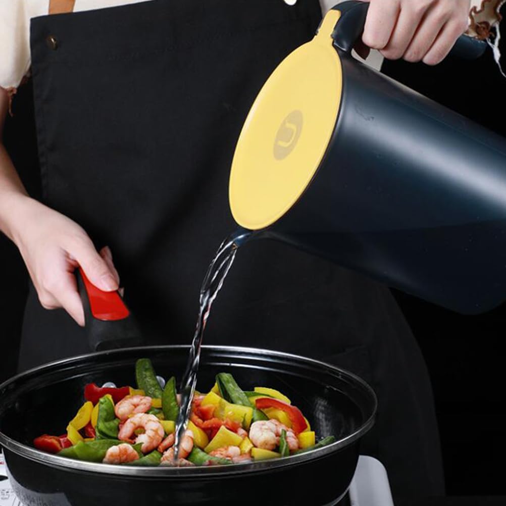 Plastic Water Pitcher with Lid Cold Water Kettle for Kitchen Dining Parties and Picnics Large Opening for Easy Refilling and Cleaning Handle for Easy Carrying 5.31 X 5.31 X 7.08 in
