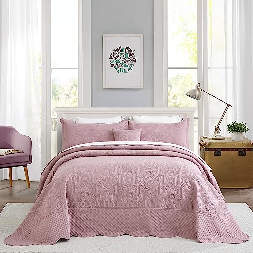 Image of HZ & HY Oversized King Bedspread, Embossed Damask Quilt Set King /Cal King, Lightweight Reversible Coverlet, Scalloped Edge - Soft Romantic Look, 5 Piece, Mauve Shadows