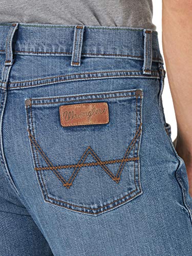 Image of Wrangler Men's Retro Slim Fit Straight Leg Jean
