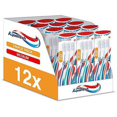 Aquafresh Clean and Flex Toothbrush Pack Cover