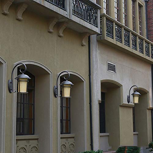 Lanterne murale extérieure Edison E pour illuminer vos soirées de porche