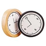 Matériau Naturel En Bois: Fabriquée en bois naturel, cette horloge murale miniature apporte une texture chaleureuse et une ambiance artisanale à la décoration intérieure de votre maison de poupée, contribuant à une atmosphère accueillante