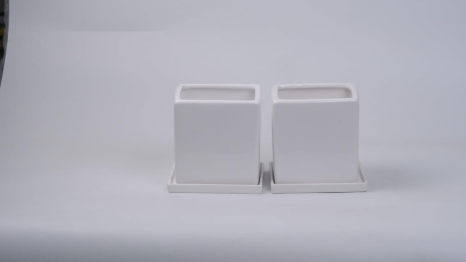 Modern White Ceramic Square Flowerpot with Drainage Tray, Minimalist Design, Indoor Plant Flowerpot, Set of Two