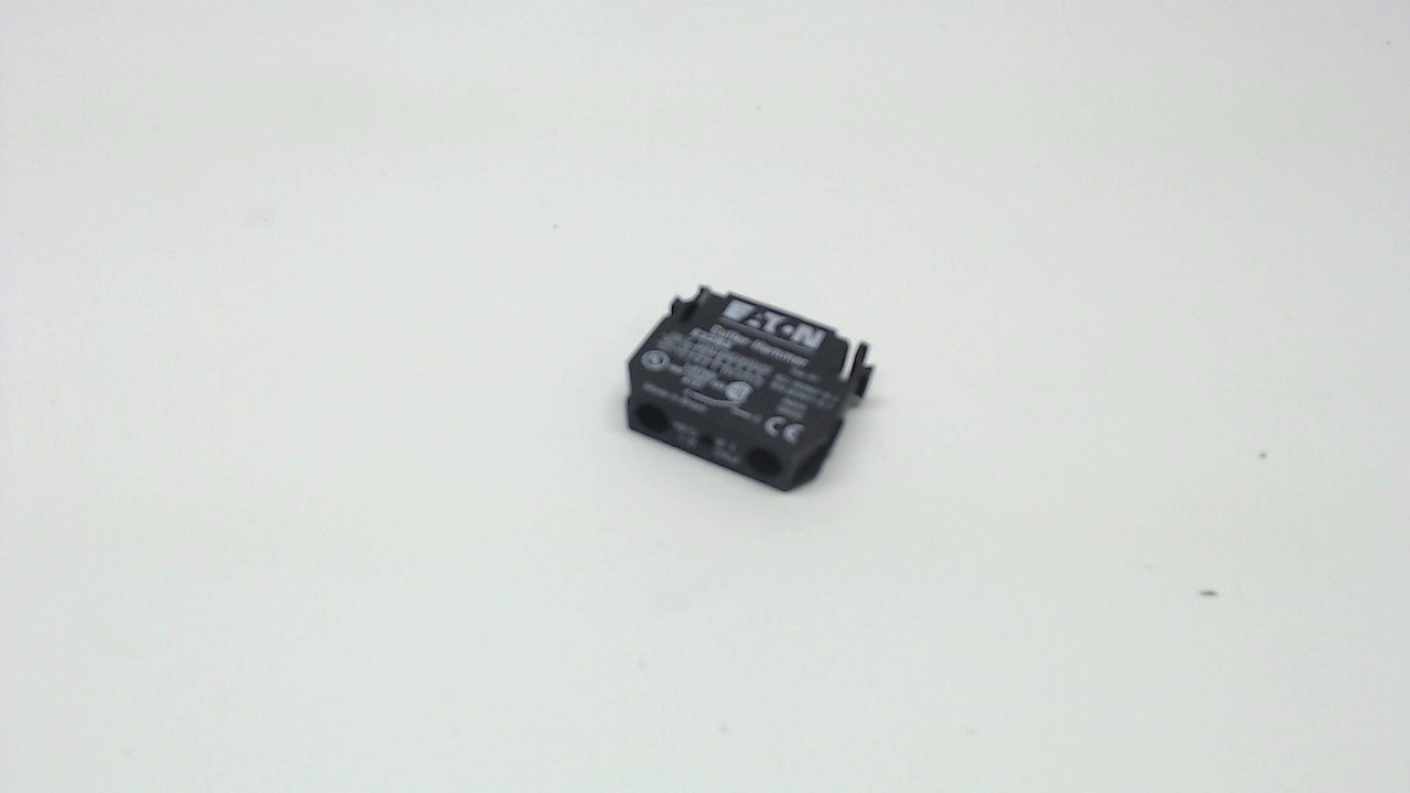 1- Eaton Cutler-Hammer E22B2 Contact Block 6A 110/120V