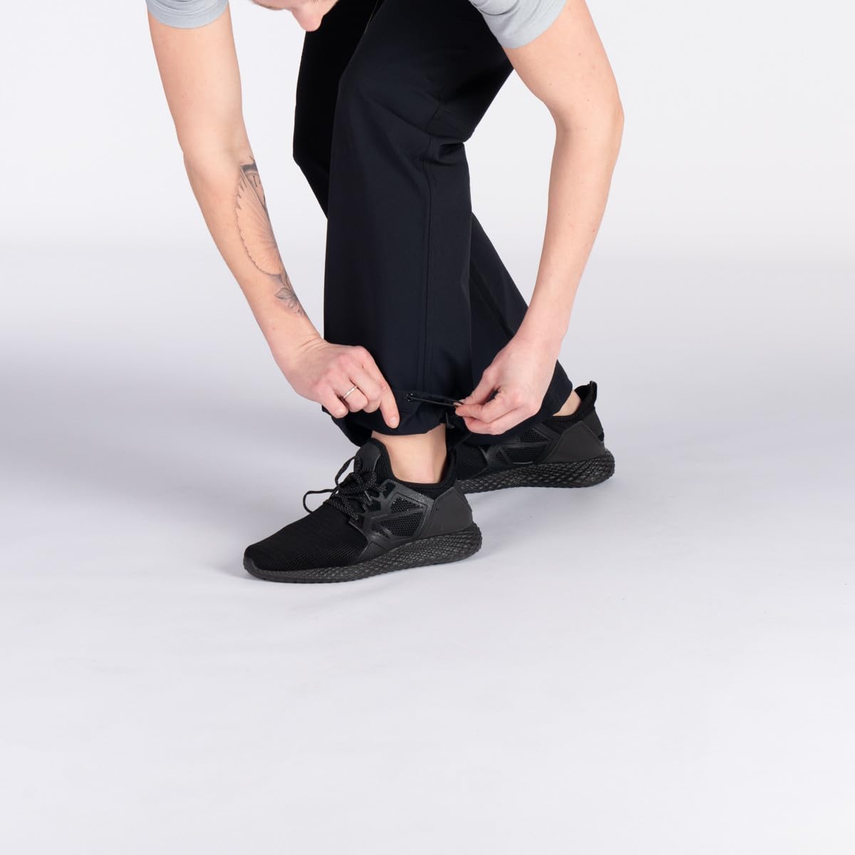 NORTHFINDER Damen Outdoorhose Mattie – leichte, elastische Wanderhose für Frühling & Sommer, atmungsaktiv, wasserabweisend (PFC-frei), mit Reflektoren & Gürtel, verlängerter Schnitt