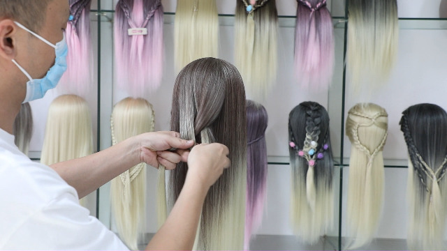 Testina Per Parrucchiere E Trucco Götz - Capelli Biondi, Occhi Azzurri, 28 Cm - Set 57 Pezzi Con Accessori - Per Bambine Dai 3 Anni - Foto 12