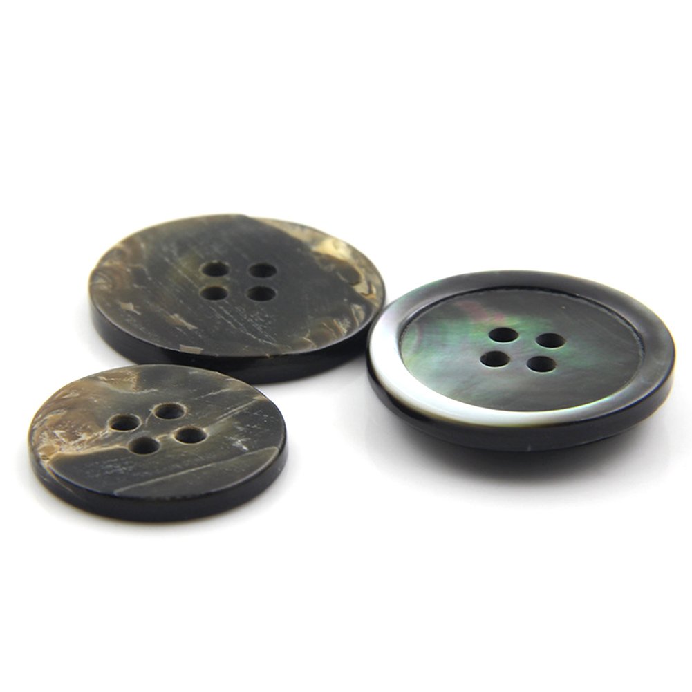 Confezione da 10 bottoni rotondi Shell cucito nero Chiusura a bottoni 4 fori DIY abbellimenti, 15 mm