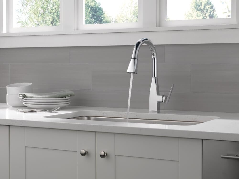 Peerless Xander Single-Handle Chrome Kitchen Faucet with Pull Down