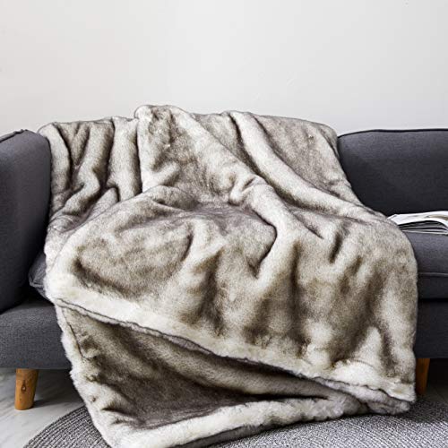 Eikei Luxury Faux Fur Throw Blanket Super Soft Oversized Thick Warm Afghan Reversible To Plush Velvet Wolf, Cream Mink Chinchilla, Machine Washable (White Tipped, Double Sided) #TOP4