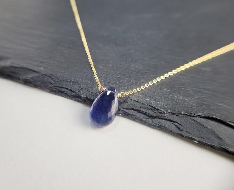 Colgante de zafiro azul en forma de pera, el regalo espiritual ideal 3