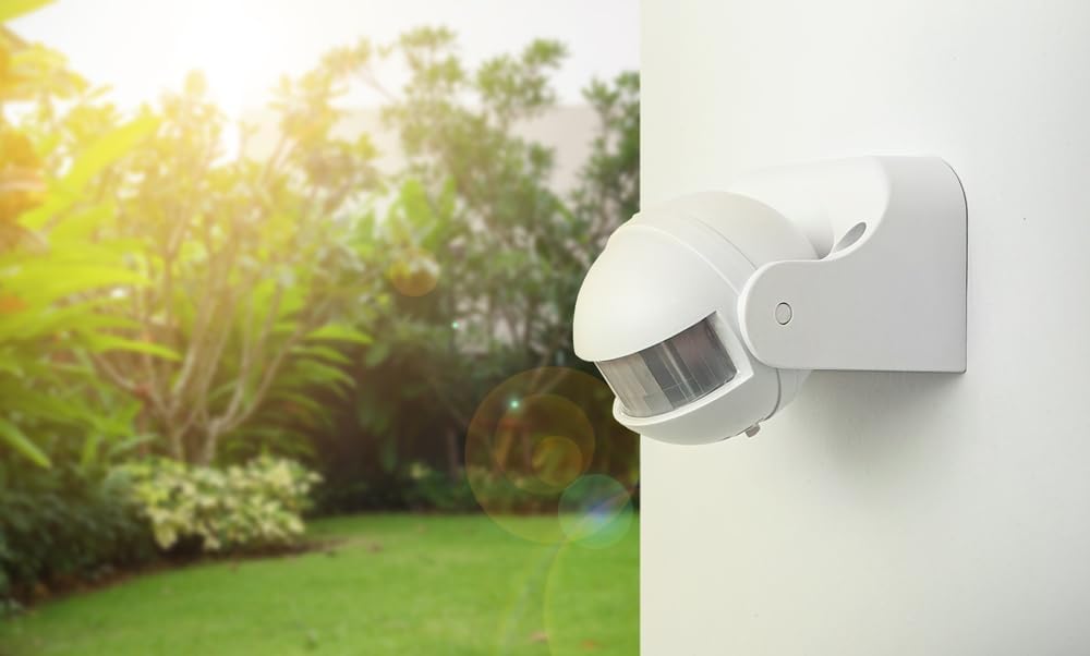 Pack de 3 Detector de Movimiento infrarrojo Garza de Exterior para Pared, con ángulo de detección 180º Tiempo de Encendido Regulable a 10sec -7 min, Blanco